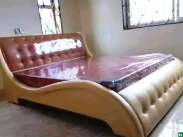 Beautiful Modern Kingsize Wave Bed