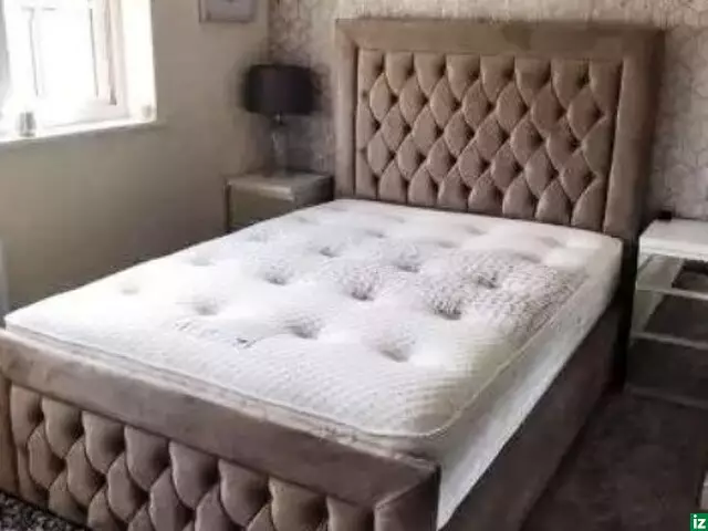 Beautiful Tufted 5by6 Bed