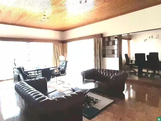 Commercial 4 Bedrooms Bungalow off Ngong Road Kilimani